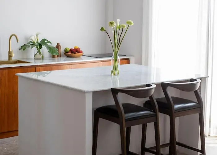 Ferienhaus Seseh Townhouse - Elegant 2 Bedroom Amongst Ricefields *
